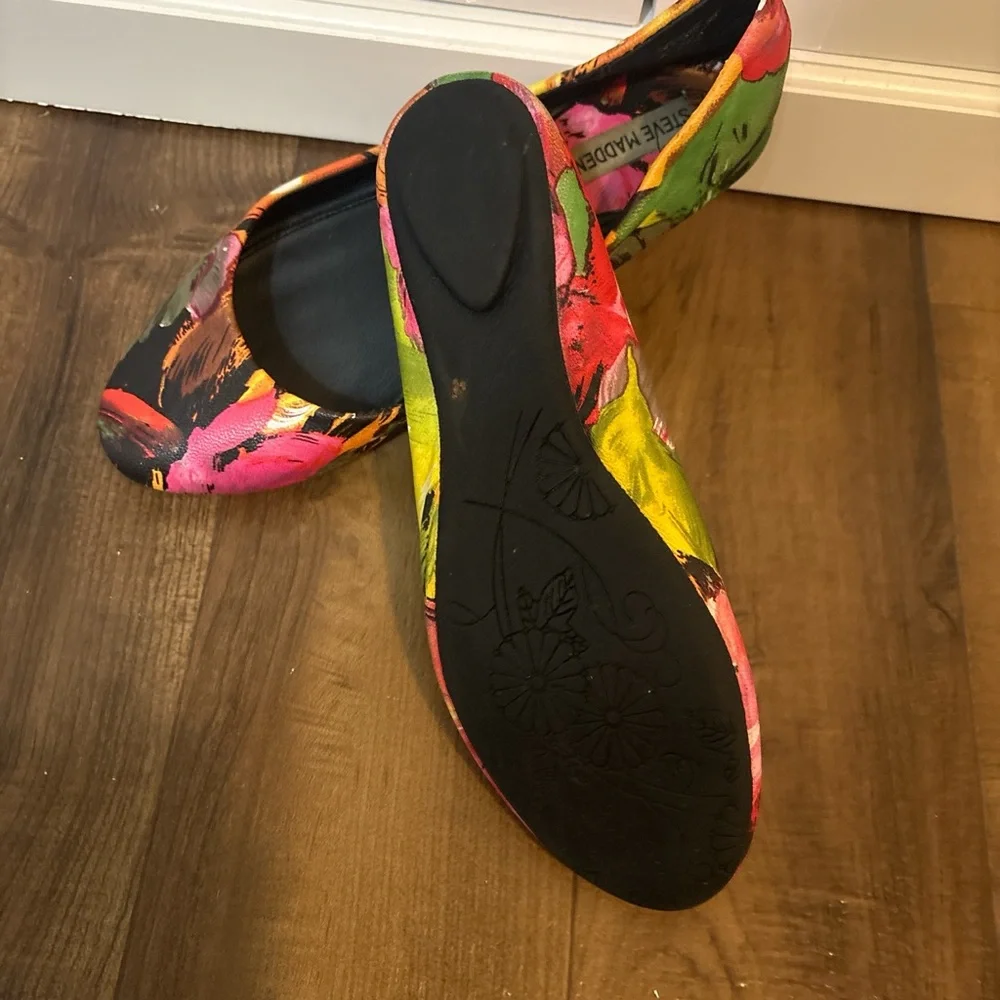 Steve Madden Floral Pink Black Yellow Green Ballet Flats